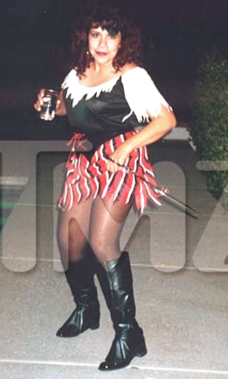 mildred-patty-baena-as-a-pirate-on-halloween